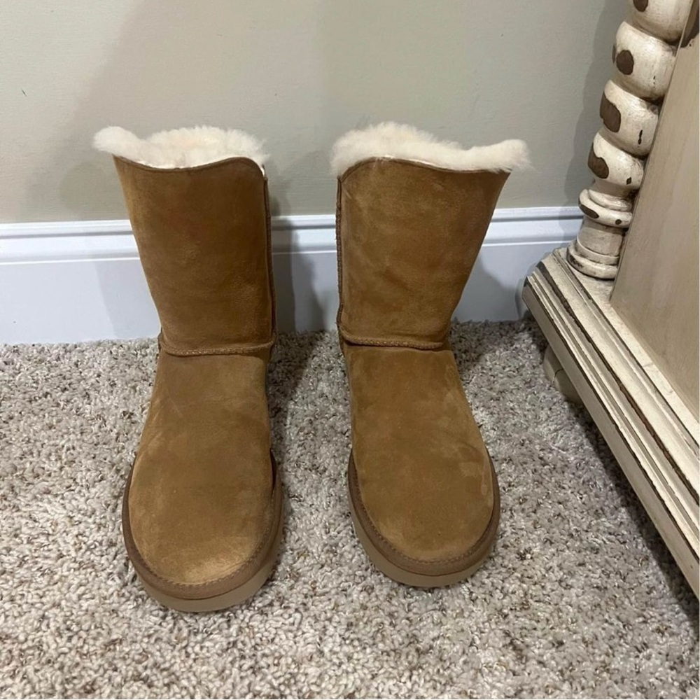 UGG boots size 9